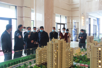 曲靖市人大常委會副主任畢尚鵬到印染廠項目檢查工作|云南省房地產開發(fā)經(jīng)營集團|省房集團